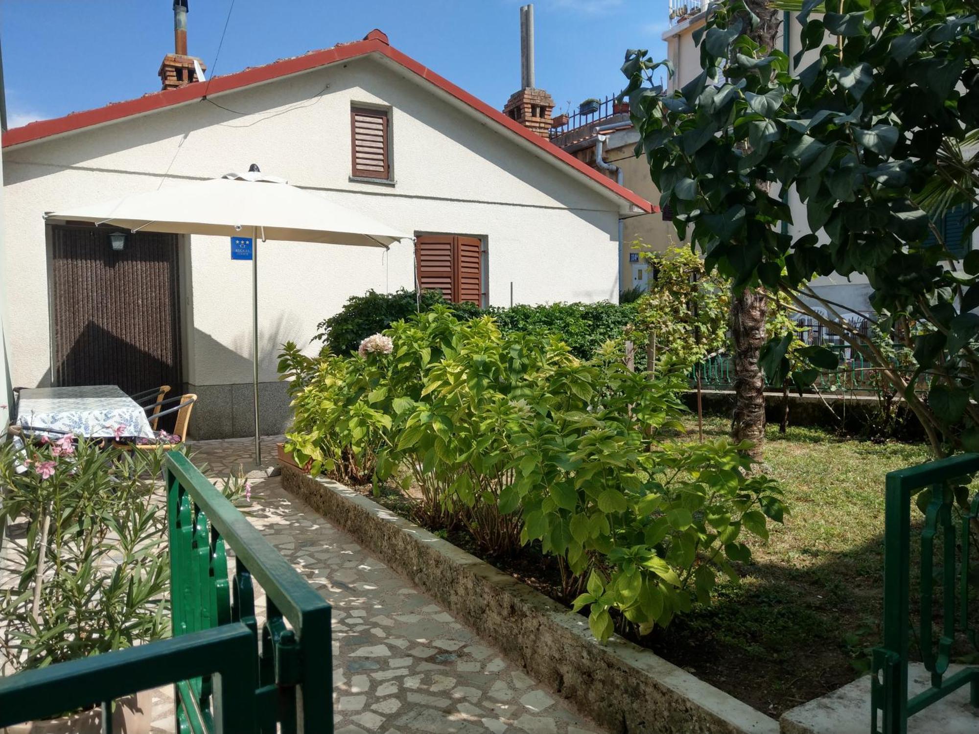 Holiday House Palma Dobrinj Екстер'єр фото